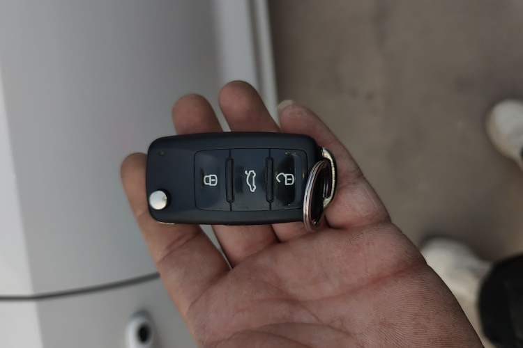 Used Volkswagen Polo 2013 1.6L Automatic Luxury Edition