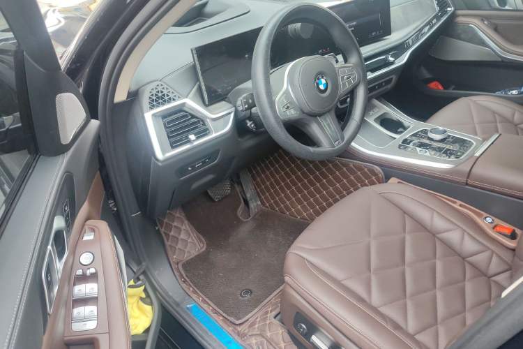 Used BMW X5 2023 xDrive 30Li Luxury M Sport Night Edition Package
