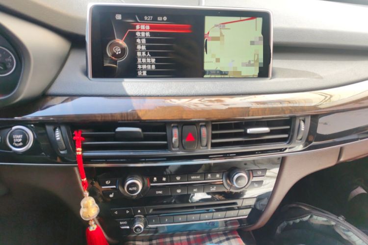 Used BMW X5 2015 xDrive28i Audio And AC Panel