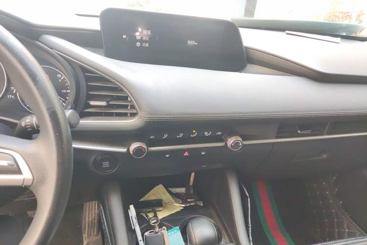 Used Mazda 3 Axela 2021 1.5L Automatic Zhiyue Edition Audio And AC Panel