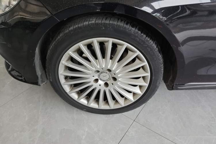 Used Mercedes-Benz E-Class 2015 Facelift E 200 L