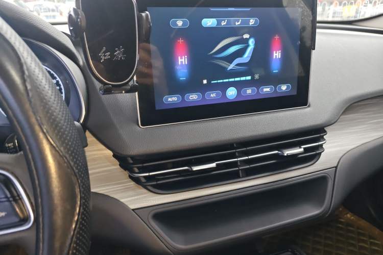 Used Hongqi E-QM5 2024 610 km PLUS
