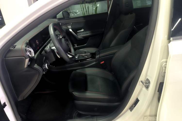 Used Mercedes-Benz A-Class 2025 A 200 L Fashion Model
