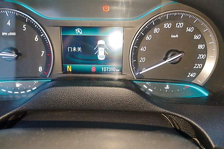 Used Buick GT 2016 15N Automatic Elite Edition Odometer Close Up