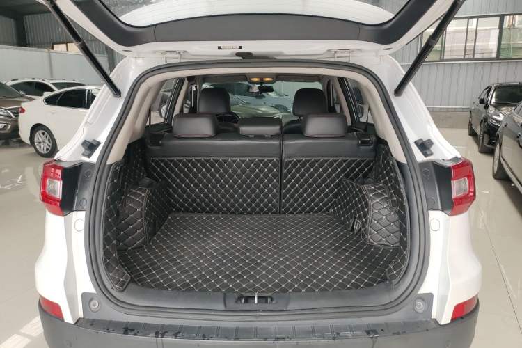 Used CHANGAN CS75 2016 1.8T Automatic Elite Model China V Standard Trunk