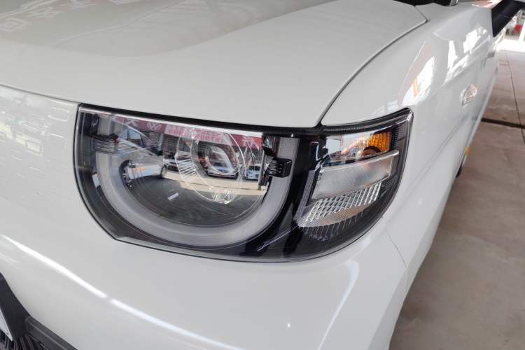 Used Chery QQ QQ Ice Cream 2022 170km Sundae Phosphate Lithium-Ion
