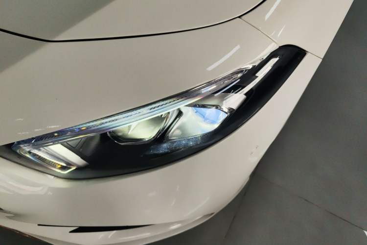 Used Mercedes-Benz A-Class 2021 A 200 L Sport Sedan Fashion Model
