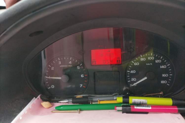 Used Wuling Rongguang 2011 1.2L Base Version Odometer Close Up