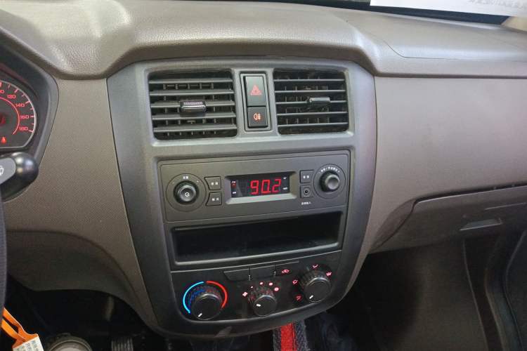 Used Wuling Rongguang S 2023 1.5L Base Version 5/7 Seats
