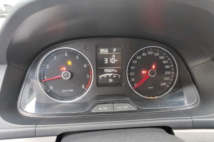 Used Volkswagen Lavida 2013 1.6L Automatic Comfort Edition
