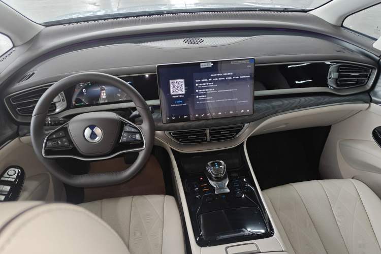 Used Denza D9 2024 DM-i 980 Four-Wheel Drive Prestige Model