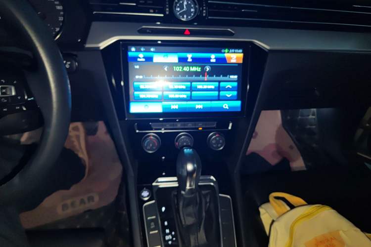 Used Volkswagen Magotan 2018 330TSI DSG Advanced Model Audio And AC Panel