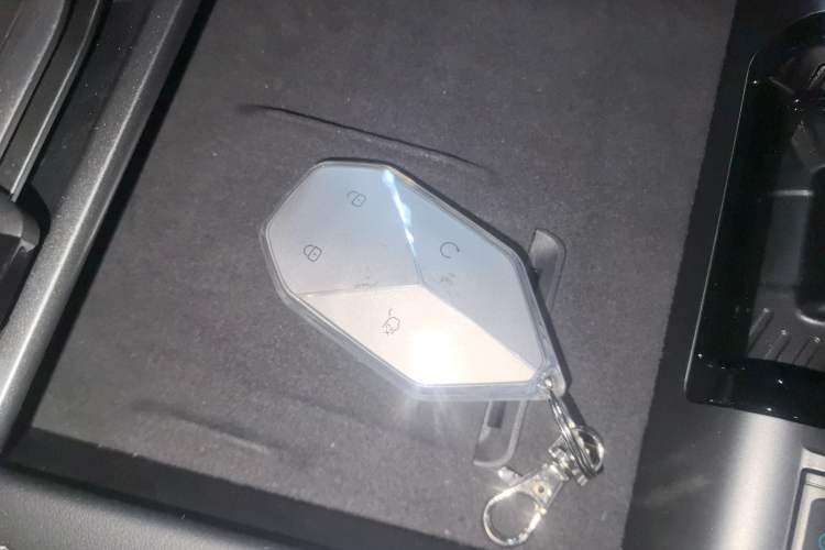 Used Formula Leopard Titanium 3 2025 501KM All-Wheel Drive Intelligent Driving Ultra Version
