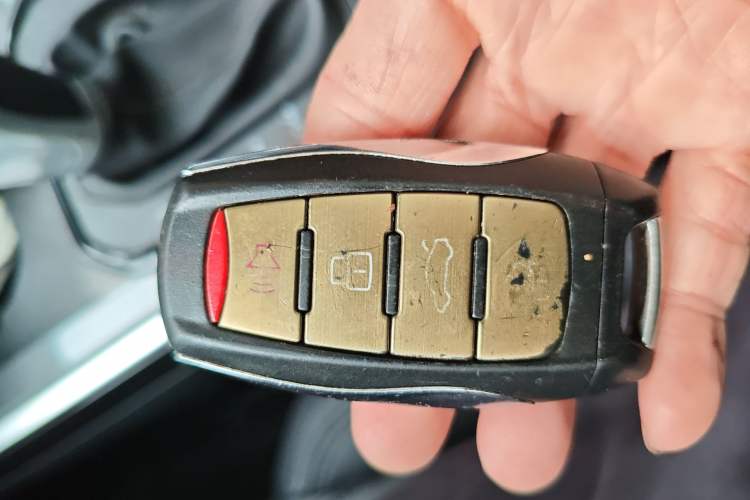 Used Haval H6 2017 Red-Label 1.5T Automatic Two-Wheel Drive Smart Edition Vehicle Key