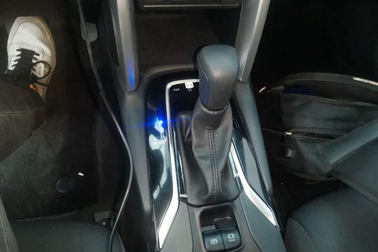 Used Toyota Corolla Cross 2024 2.0L Pioneer Edition Gear Lever