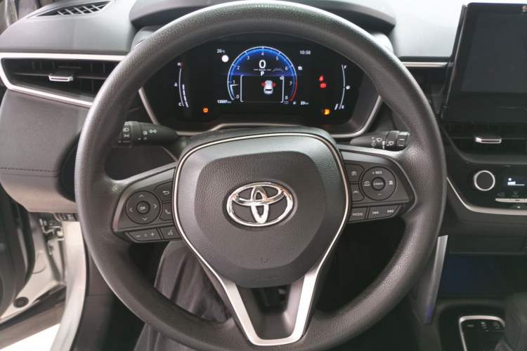 Used Toyota FRONTLANDER 2023 2.0L CVT Luxury Edition
