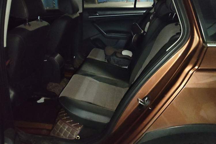 Used Volkswagen C-TREK 2017 1.6L Automatic Comfort Model
