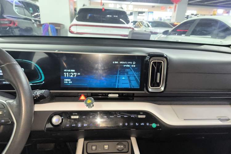 Used Hyundai ix35 2023 Musso 2.0L Deluxe Edition DLX Audio And AC Panel