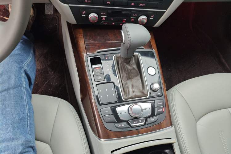 Used Audi A6L 2012 30 FSI Comfort Model
