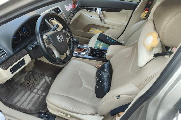 Used CHANGAN Raeton 2013 2.0L Automatic Luxury Version China IV Standard
