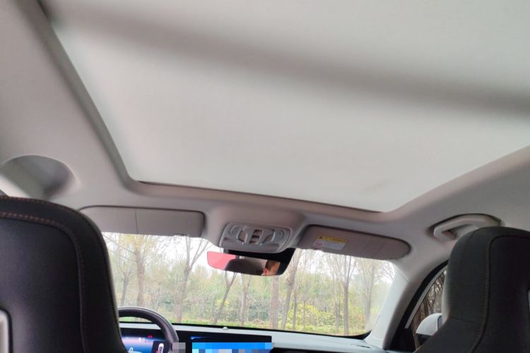 Used Roewe D5X DMH 2024 135 Tech Edition
