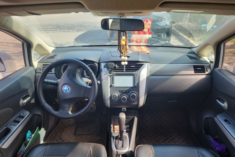 Used Venucia R50X 2013 1.6L Automatic Model
