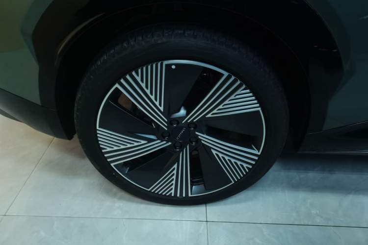 Used Lynk & Co 08 EM-P 2023 220km All-Wheel-Drive Performance Halo