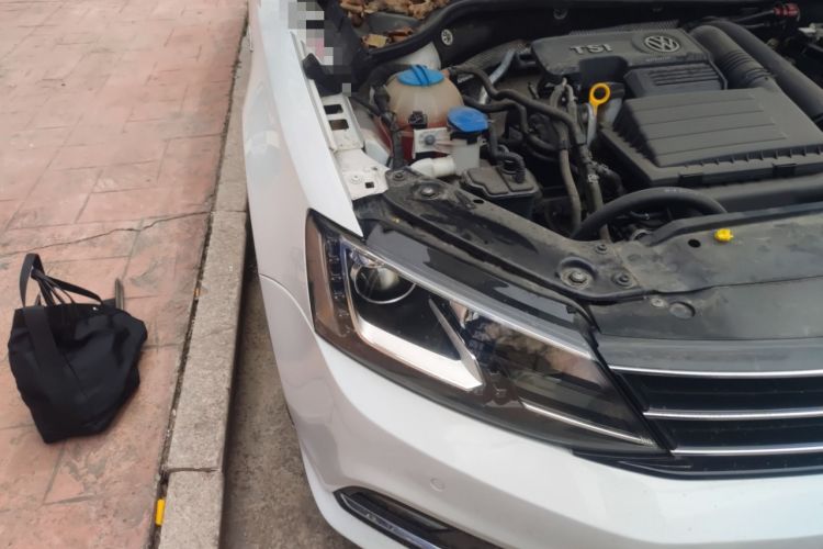 Used Volkswagen Sagitar 2018 280TSI DSG Luxury Model Right Front Headlight