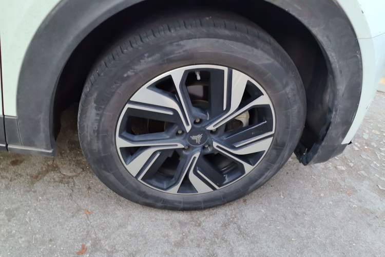 Used NETA U 2023 NETA U-Ⅱ 400 U Show Edition – Lithium Iron Phosphate
