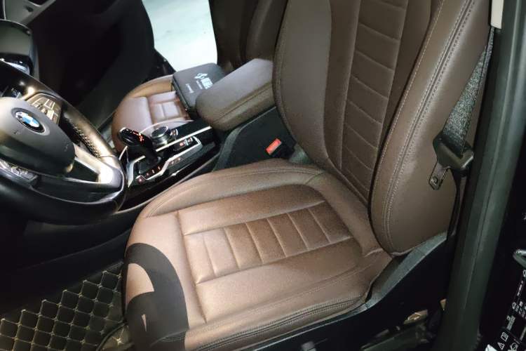 Used BMW X3 2018 xDrive25i Luxury Package China VI Emission Standard Left Front Seat