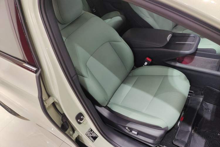 Used Hongqi EH7 2025 600 Smart Selection Edition
