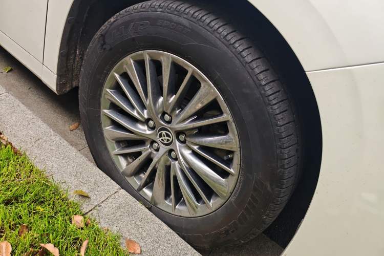 Used Toyota Alphard 2020 Dual-Engine 2.5L Prestige Edition
