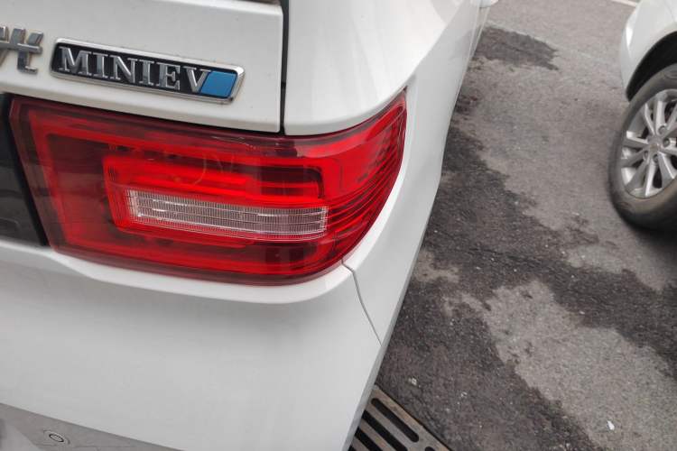 Used Wuling Hongguang MINIEV 2020 Freedom Version Lithium Iron Phosphate Exterior 1