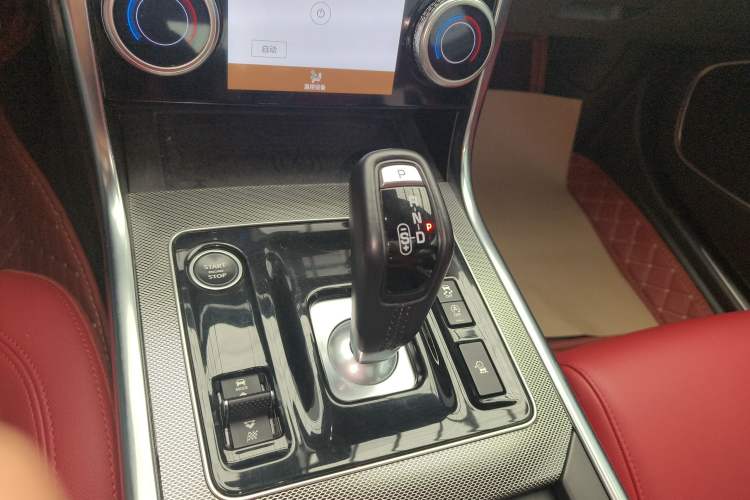 Used Jaguar XEL 2023 2.0T 250 PS R-DYNAMIC S Advanced Sport Edition Gear Lever