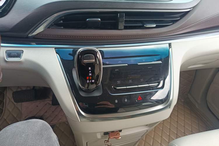 Used Buick GL8 2022 Land Cruiser Executive Class 652T Comfort Model Gear Lever