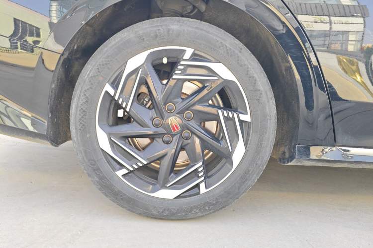 Used Hongqi H6 2023 2.0T Zhiyi Version Right Rear Wheel Hub
