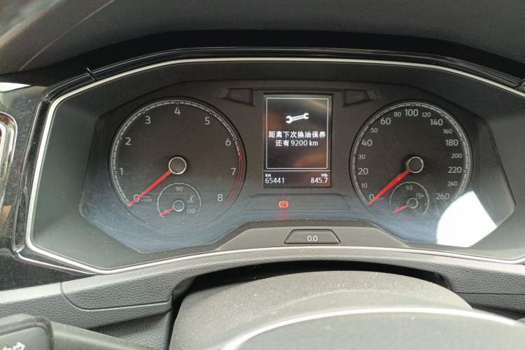 Used Volkswagen T-ROC 2019 280TSI DSG Two-Wheel Drive Comfort Version China VI Standard Odometer Close Up