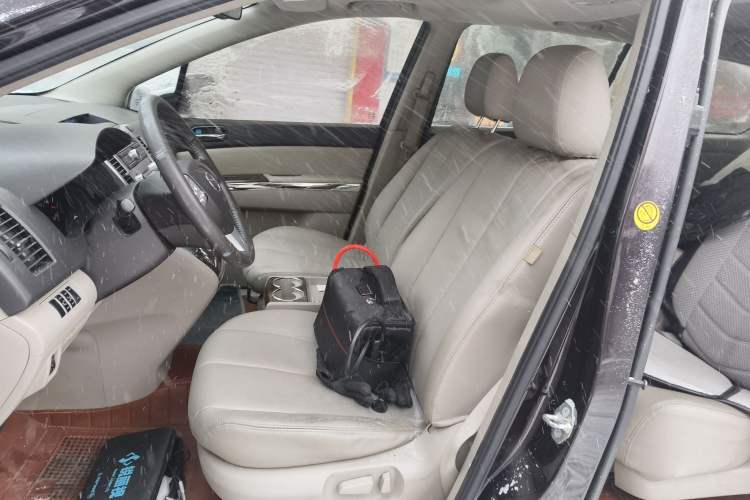 Used Mazda 8 2013 2.5L Ultimate Edition Left Front Seat