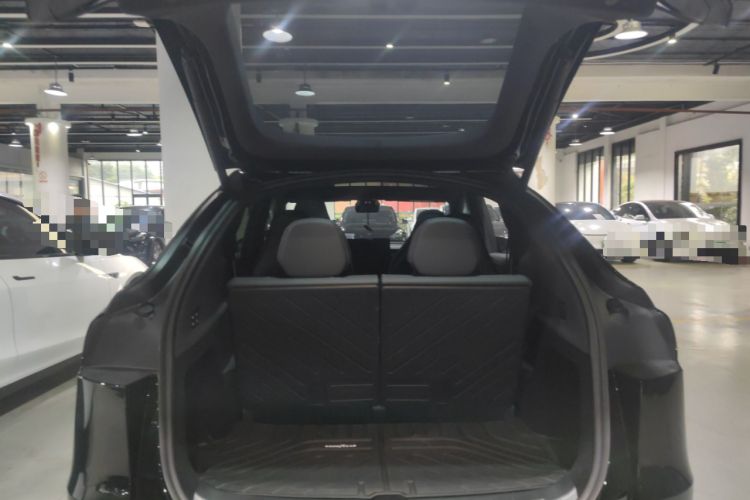 Used Tesla Model Y L 2025 Model Long-Range All-Wheel-Drive Version