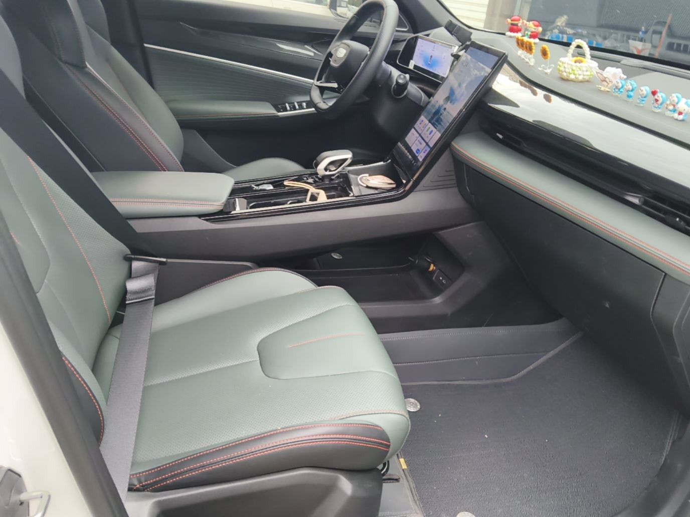 Geely Auto Emgrand X7 Sport 2024 1.5TD Smart Connect+ — снимка 19