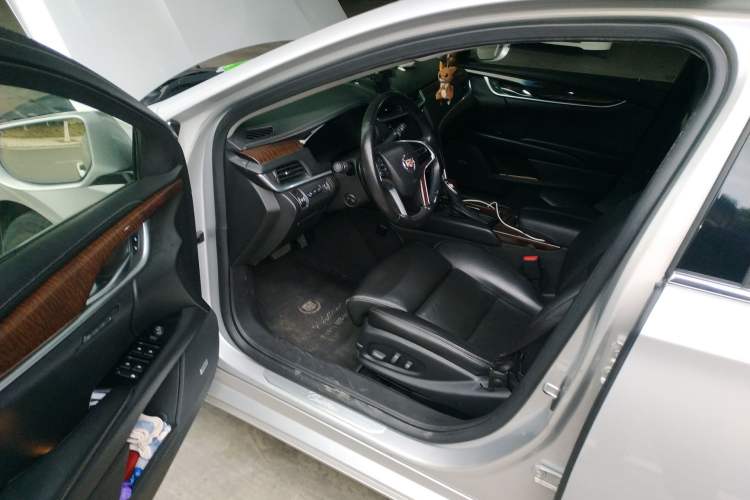 Used Cadillac XTS 2013 28T Leading Model