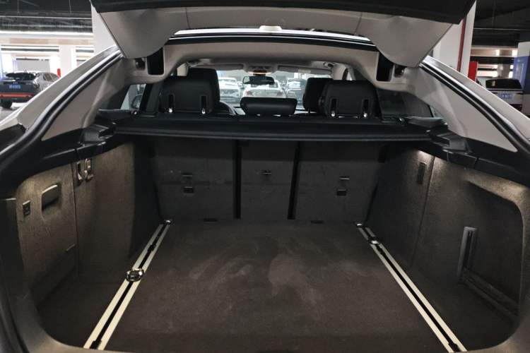 Used BMW 3 Series GT 2019 320i Sport Edition Trunk