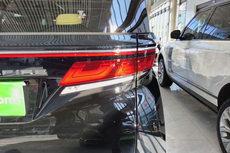 Used Toyota Vellfire 2024 Crown Dual-Engine 2.5L Supreme Executive Edition