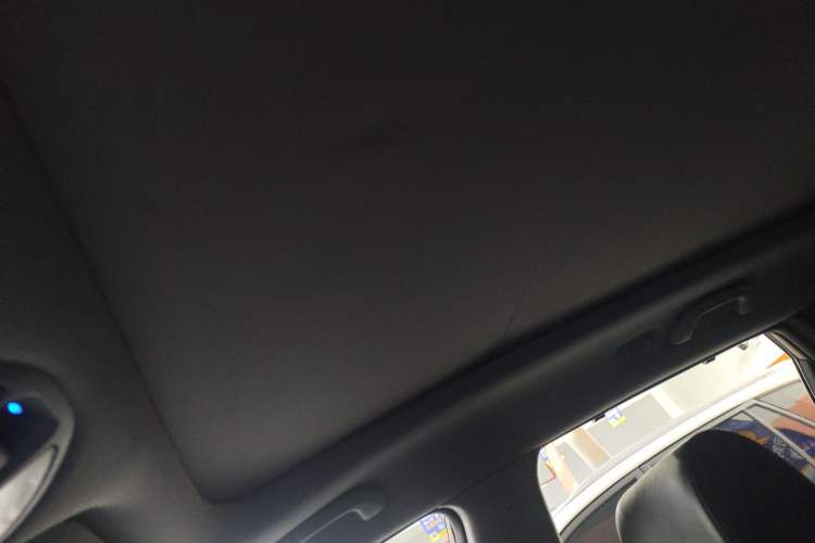 Used Hyundai Santa Fe 2013 2.4L Automatic Two-Wheel Drive Smart Version
