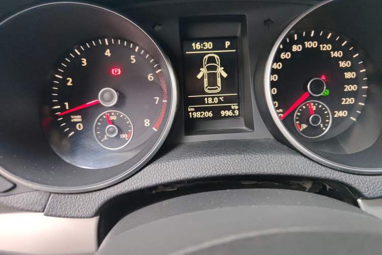 Used Volkswagen Golf 2012 1.4TSI Automatic Luxury Edition
