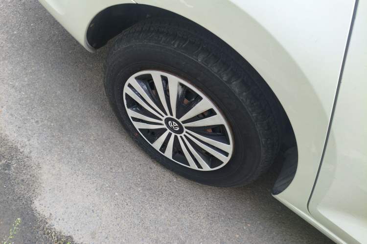 Used Volkswagen Santana 2015 1.6L Manual Fashion Edition Right Rear Wheel Hub