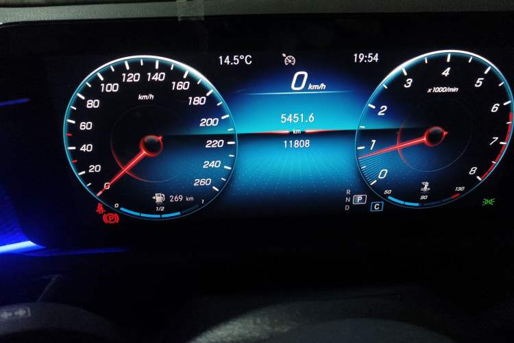 Used Mercedes-Benz A-Class 2021 A 200 L Sport Sedan Fashion Model
