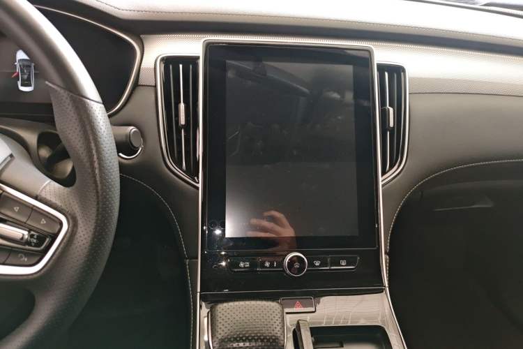 Used Roewe i6 MAX New Energy 2023 EV 420 Skyroof Special Edition Audio And AC Panel