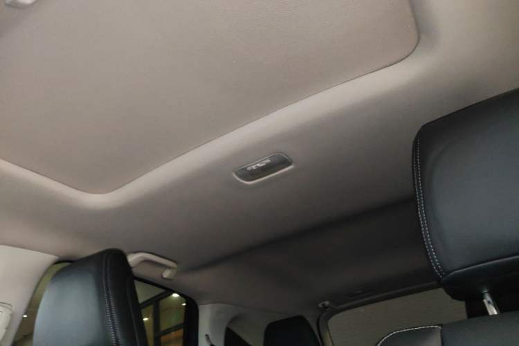 Used Honda CR-V 2015 2.4L two-wheel drive luxury version
