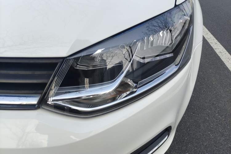 Used Volkswagen Polo 2018 1.5L Automatic Enjoyment Model Left Front Headlight